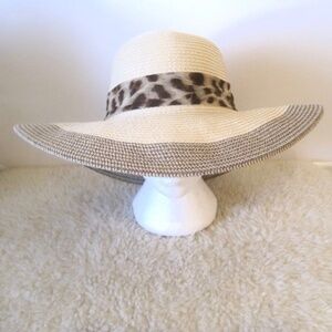 Cyd Straw Floppy Hat w/Leopard Bow